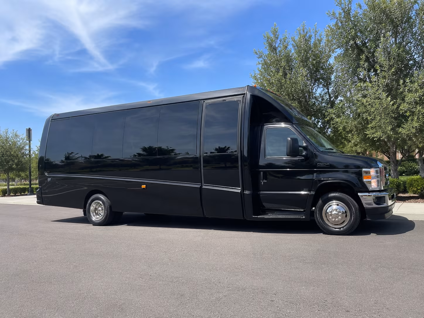 book a bus to flamingo gardens and young at art museum