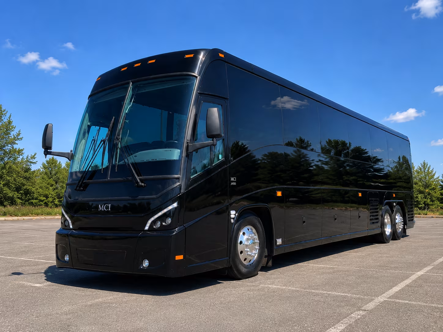 charter a bus from pompano beach to port everglades or portmiami for your next cruise