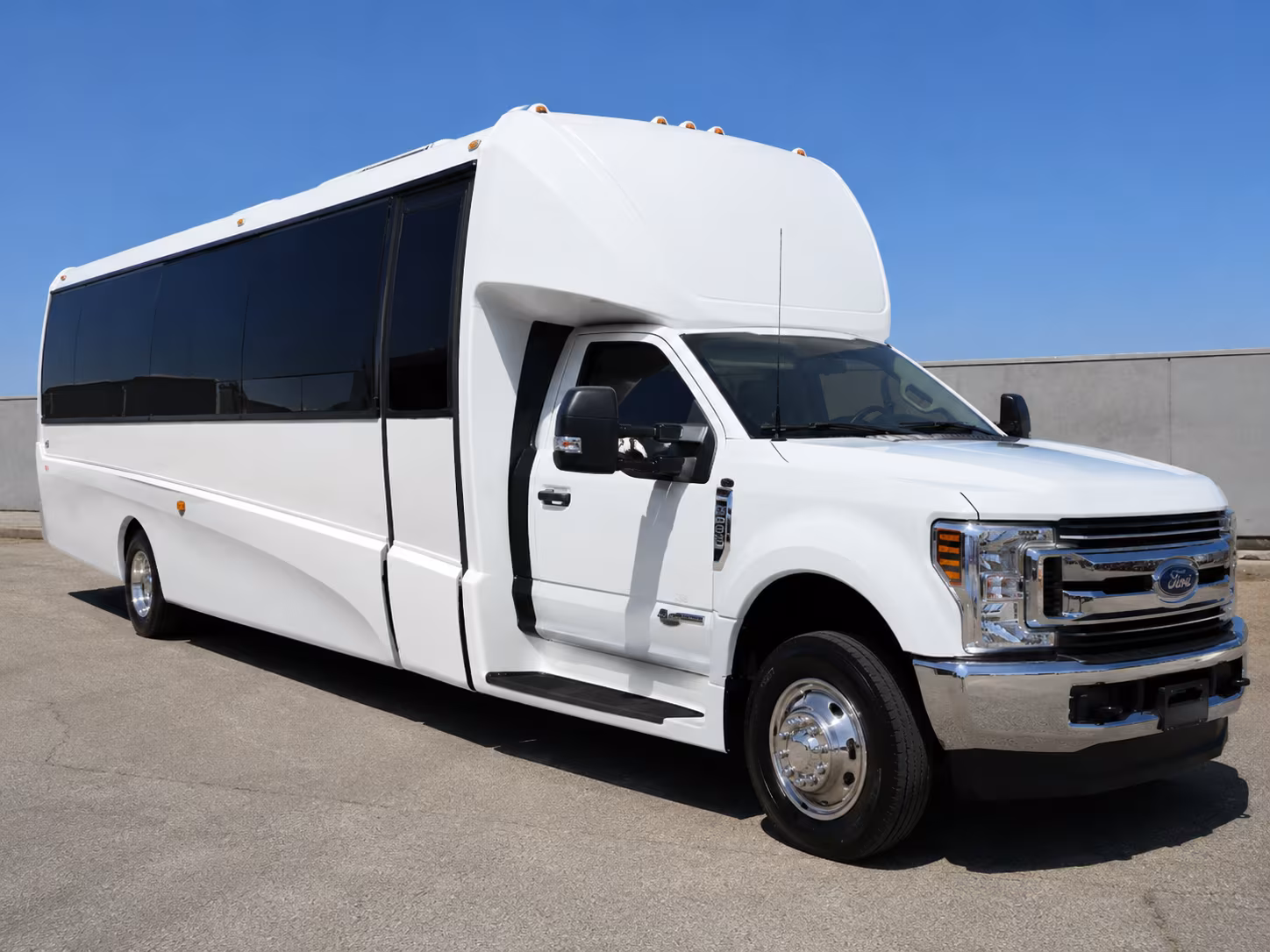 how your starting location and deadhead miles affect bus rental rates